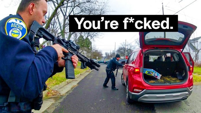 maxresdefault-46 SWAT Team Faces Off Against Violent Kidnappers With Hostage